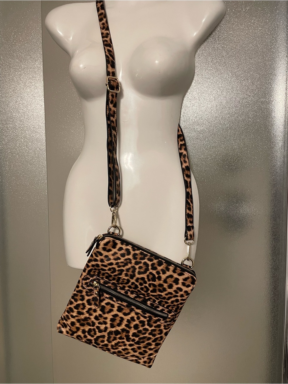 PurseN Leopard Print Crossbody Bag - Tan & Black—new without tags